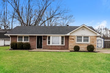 5413 SIR BARTON DR LOUISVILLE, KY 40272